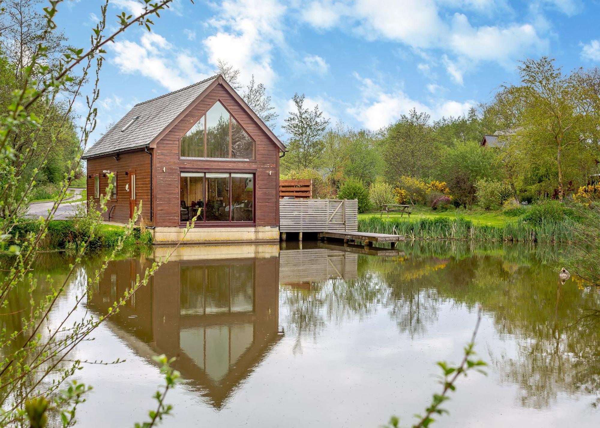 Anglesey Lakeside Lodges Menai Bridge Eksteriør billede